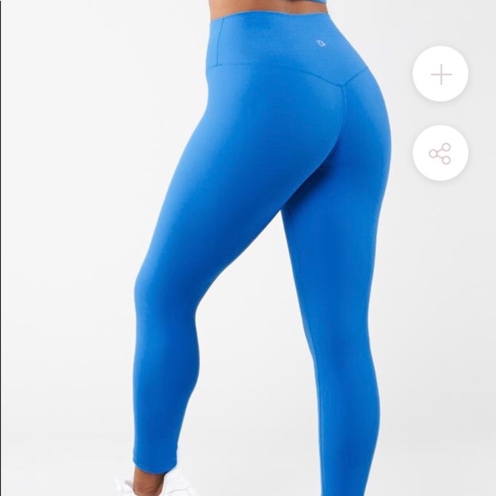 *SOLD* Buffbunny Rosa Leggings - BNWT Size small